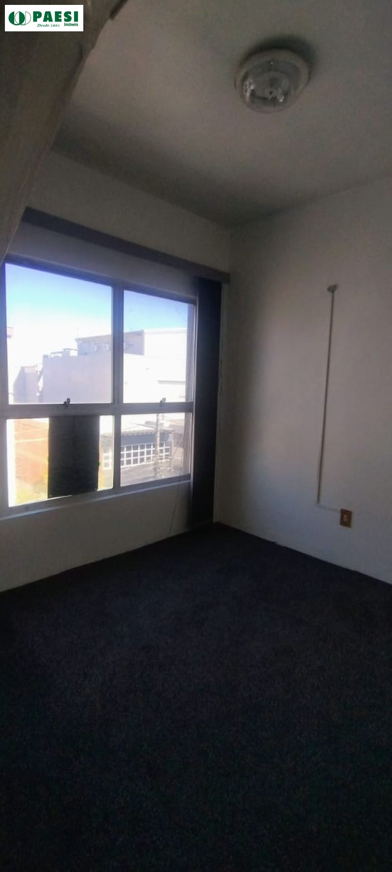 Sala com 40m² para alugar no bairro Navegantes, Porto Alegre