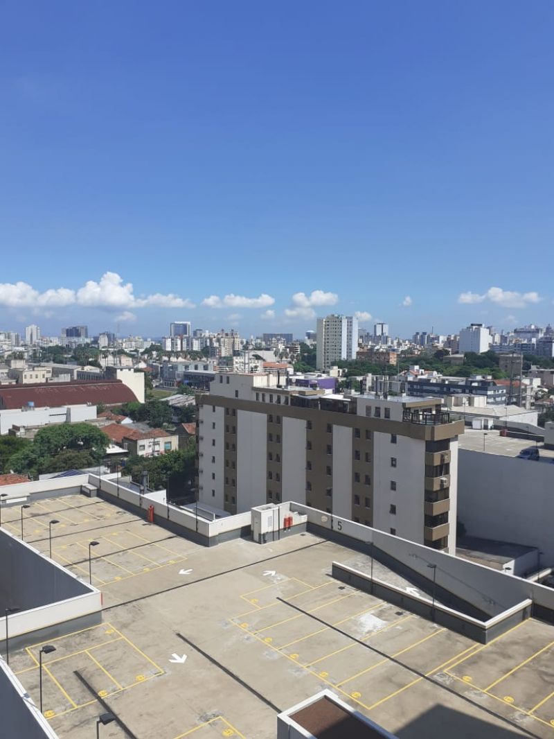 Conjunto com 1 banheiro e 20m² para alugar no bairro Santana, Porto Alegre