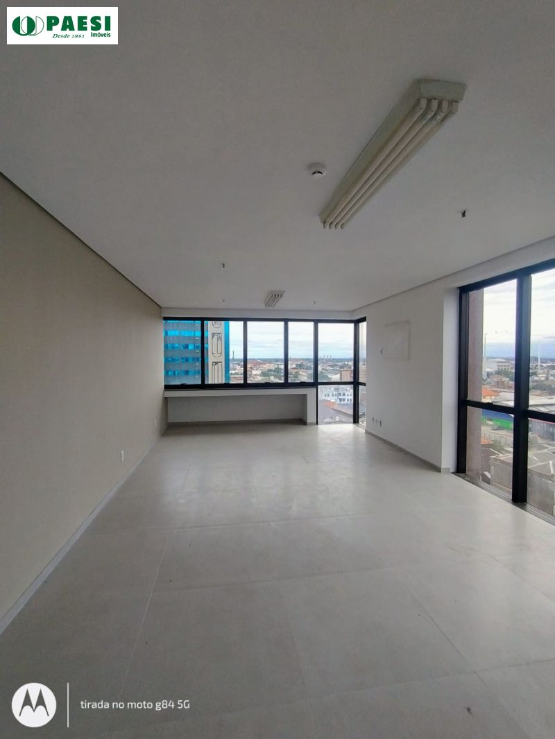 Sala com 2 banheiros e 79m² para alugar no bairro Sao Joao, Porto Alegre