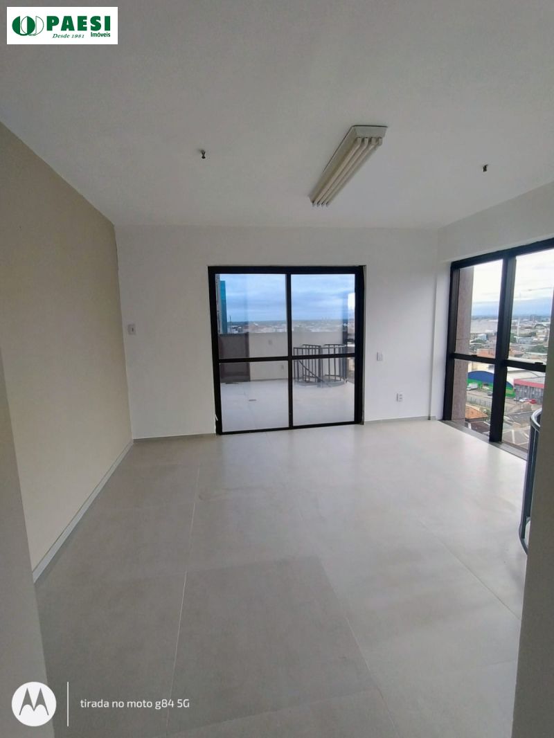 Sala com 2 banheiros e 79m² para alugar no bairro Sao Joao, Porto Alegre
