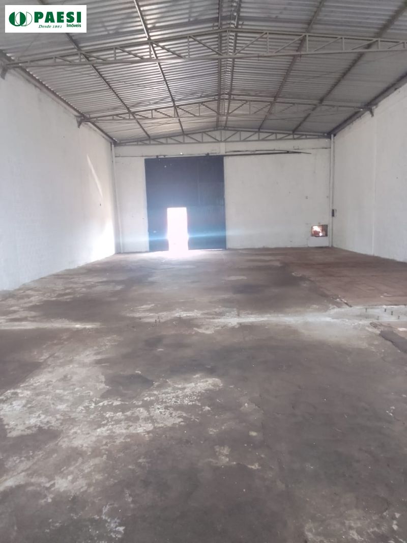 Pavilhão com 1 banheiro e 302m² para alugar no bairro Navegantes, Porto Alegre