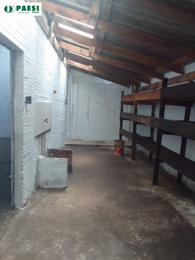 Pavilhão com 1 banheiro e 302m² para alugar no bairro Navegantes, Porto Alegre