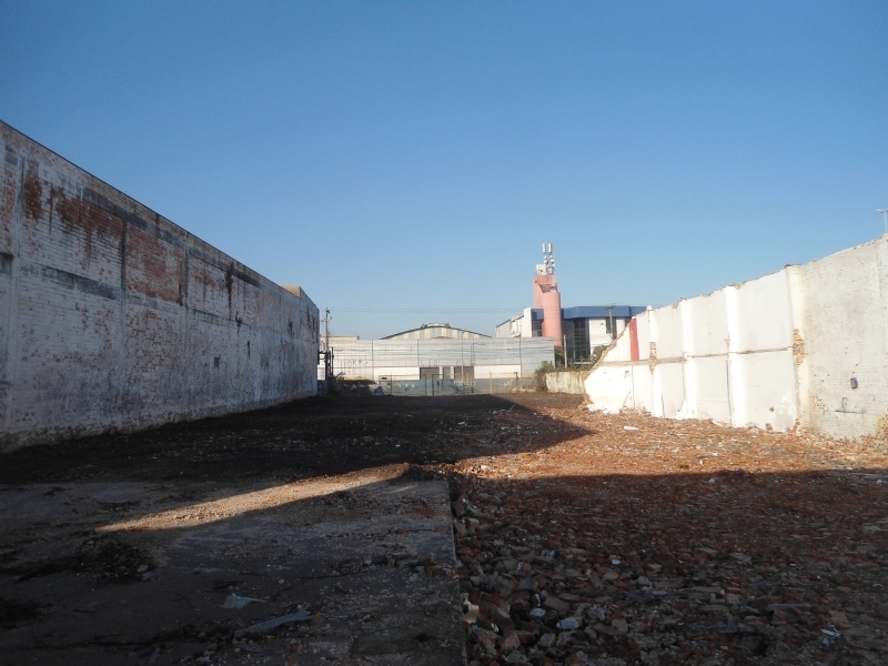 Terreno com 800m² para alugar no bairro Navegantes, Porto Alegre