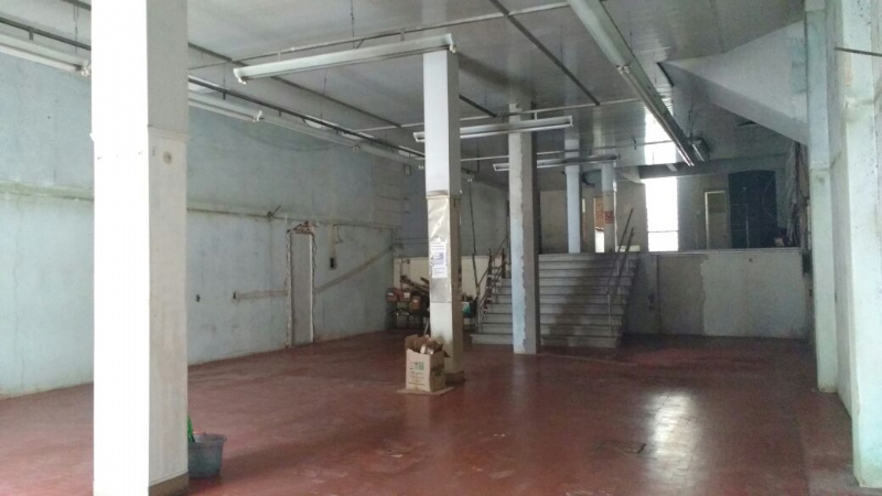 Loja com 1 banheiro e 275m² para alugar no bairro Sao Joao, Porto Alegre