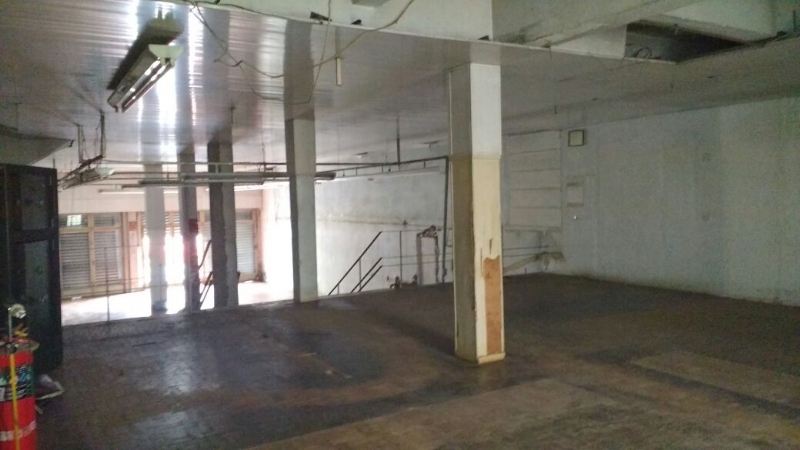 Loja com 1 banheiro e 275m² para alugar no bairro Sao Joao, Porto Alegre