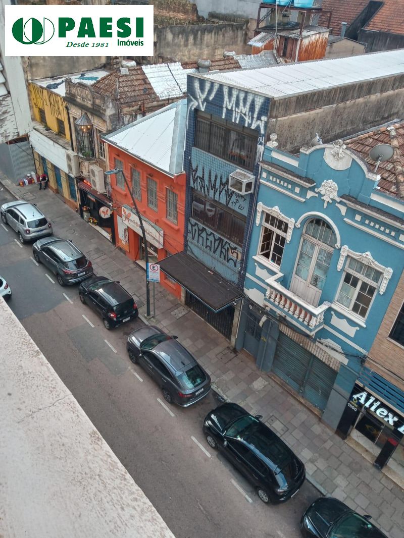 Apto com 3 quartos, 1 banheiro e 75m² à venda no bairro Centro, Porto Alegre