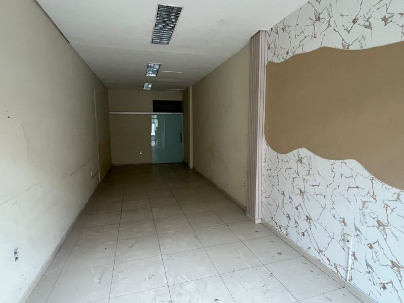 LOJA COMERCIAL no bairro RETIRO em VOLTA REDONDA