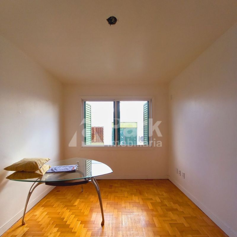 Apto 2 Dorm no bairro Partenon em Porto Alegre