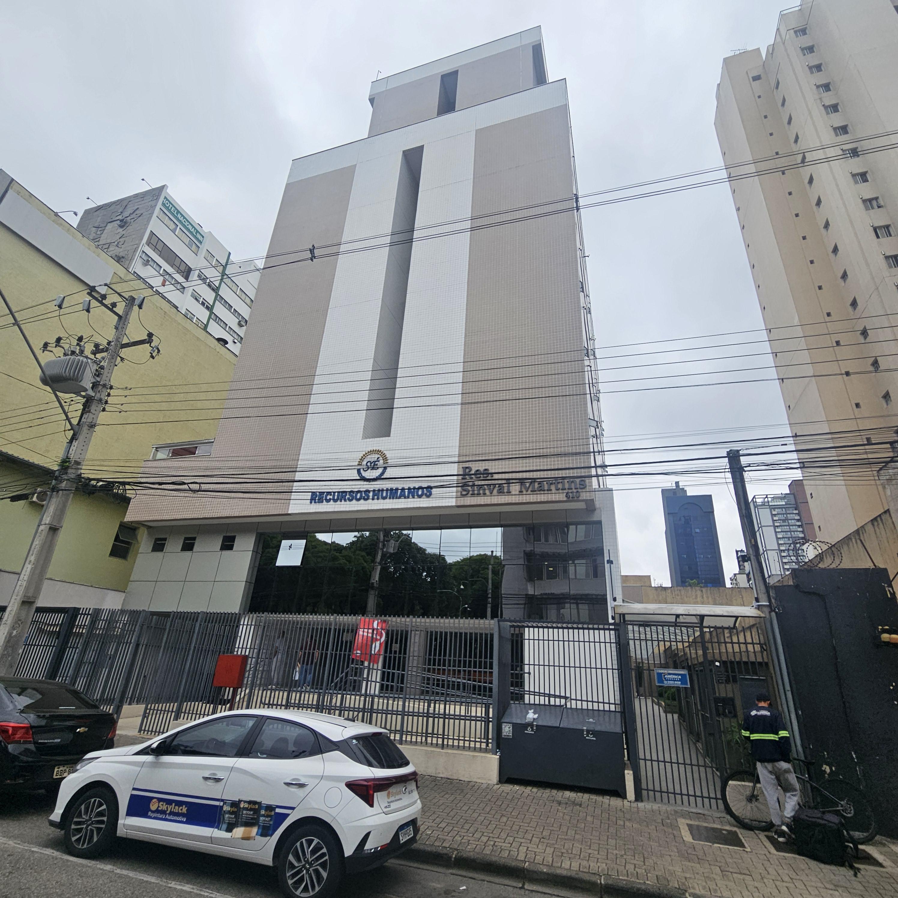 Apartamento em CURITIBA - PR, no bairro CENTRO - Referência 9-AL0F