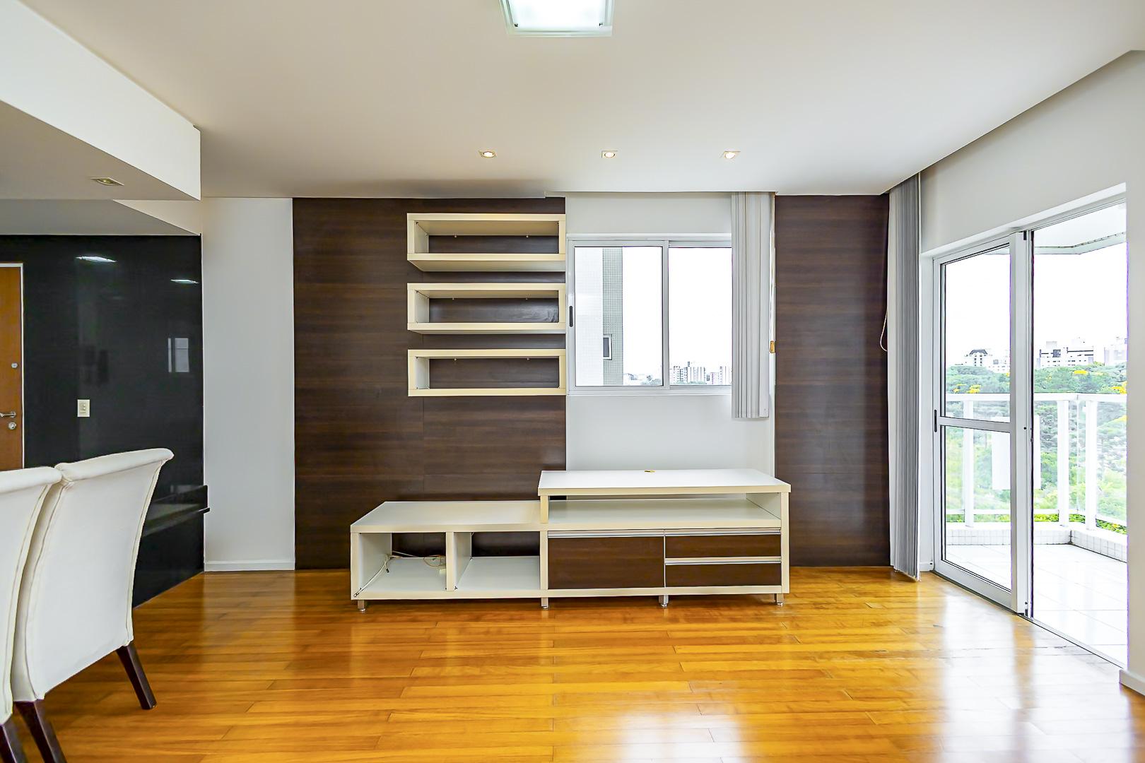 Apartamento em CURITIBA - PR, no bairro CABRAL - Referência 37-AL0F