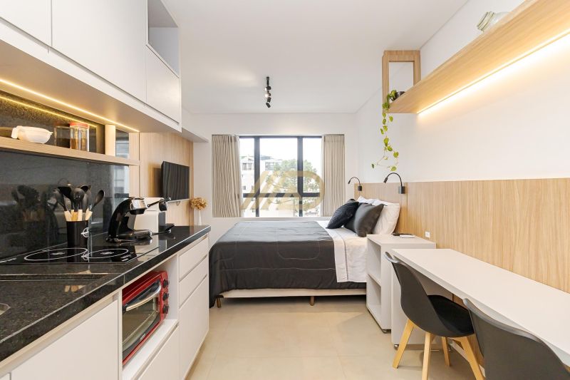 STUDIO em CURITIBA - PR, no bairro ÁGUA VERDE - Referência 10003-AL0F