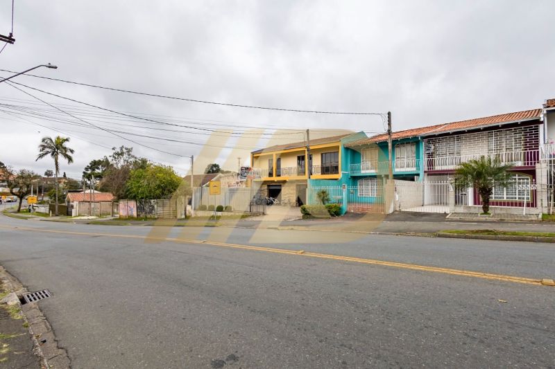 SOBRADO em CURITIBA - PR, no bairro PILARZINHO - Referência 21-AL0F