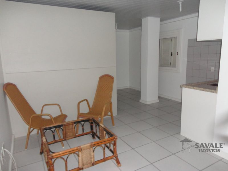 Kit / JK com 1 quarto para alugar no bairro Centro, Santo Antonio da Patrulha