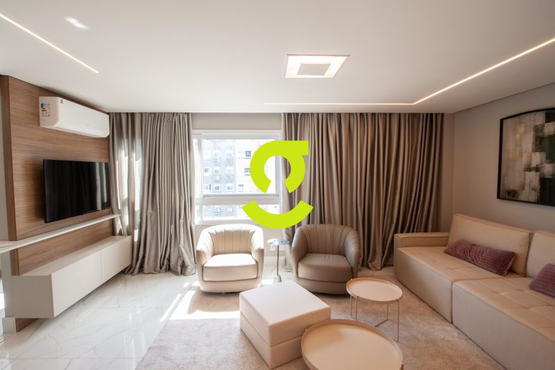 Apto FINAMENTE mobiliado, andar alto, ensolarado, ...