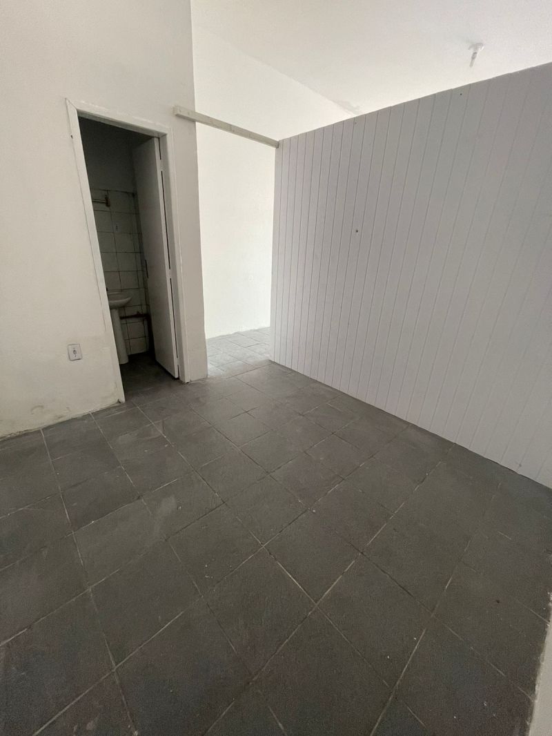 Loja com 1 banheiro e 40m² para alugar no bairro Mathias Velho, Canoas