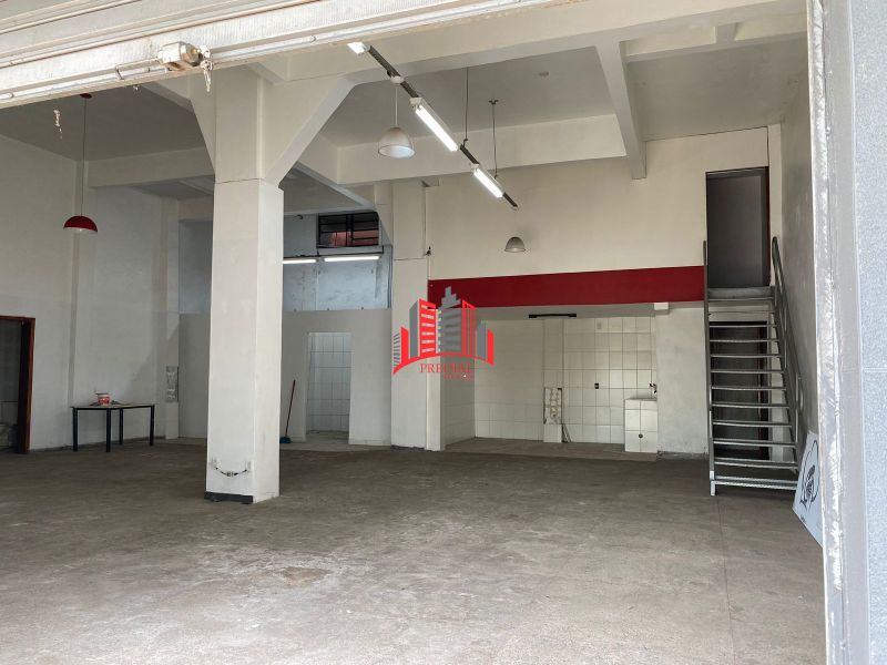 Loja com 2 banheiros e 180m² para alugar no bairro São José, Canoas