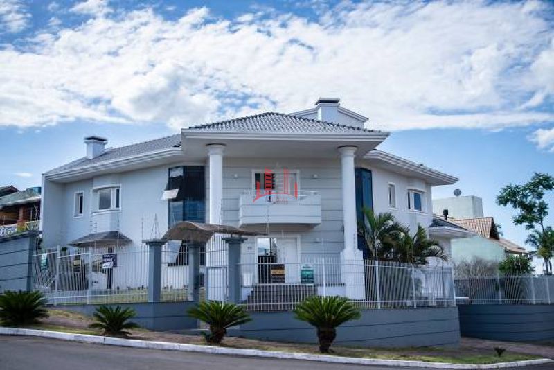 CASA 4 Quartos no bairro ESTÂNCIA VELHA em CANOAS