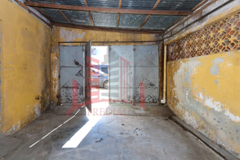 Prédio com 2 banheiros e 320m² para alugar no bairro Niterói, Canoas