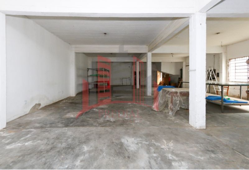 Prédio com 2 banheiros e 320m² para alugar no bairro Niterói, Canoas