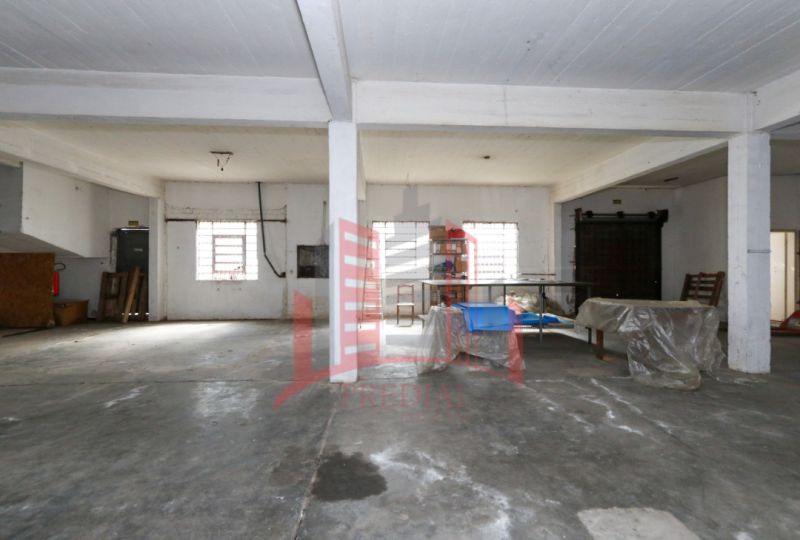 Prédio com 2 banheiros e 320m² para alugar no bairro Niterói, Canoas