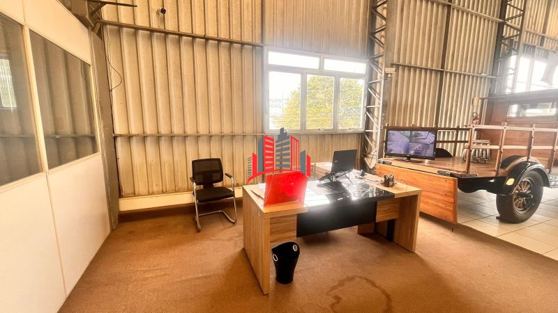 LOJA COMERCIAL COM 740M PARA LOCAÇÃO NA AV GETULIO VARGAS!