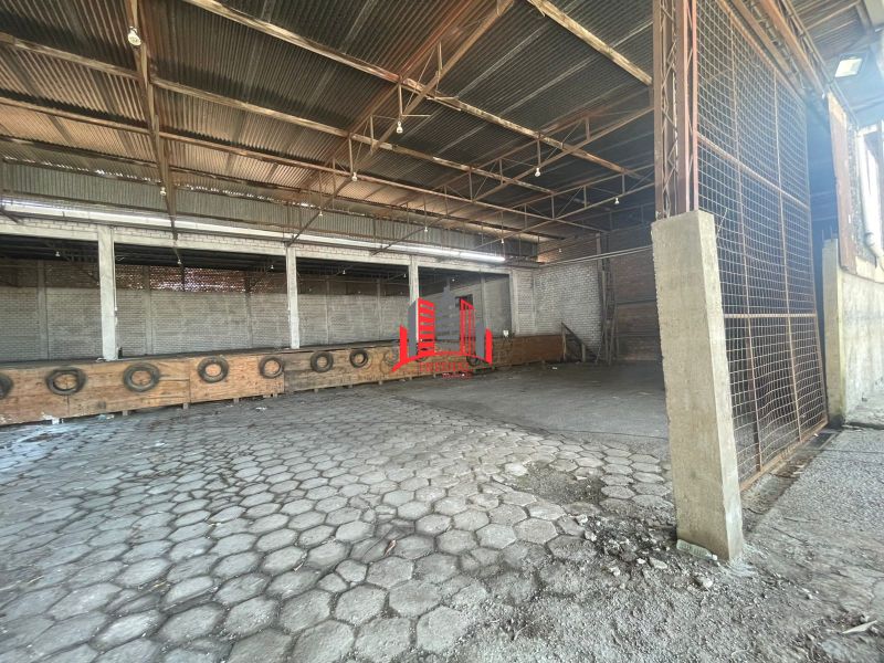 Grande Oportunidade Comercial! Pavilhão Amplo e Versátil!