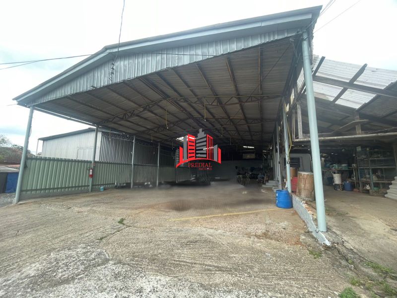 Pavilhão com 1 banheiro e 353m² para alugar no bairro Igara, Canoas