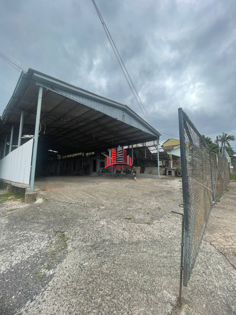 Pavilhão com 1 banheiro e 353m² para alugar no bairro Igara, Canoas