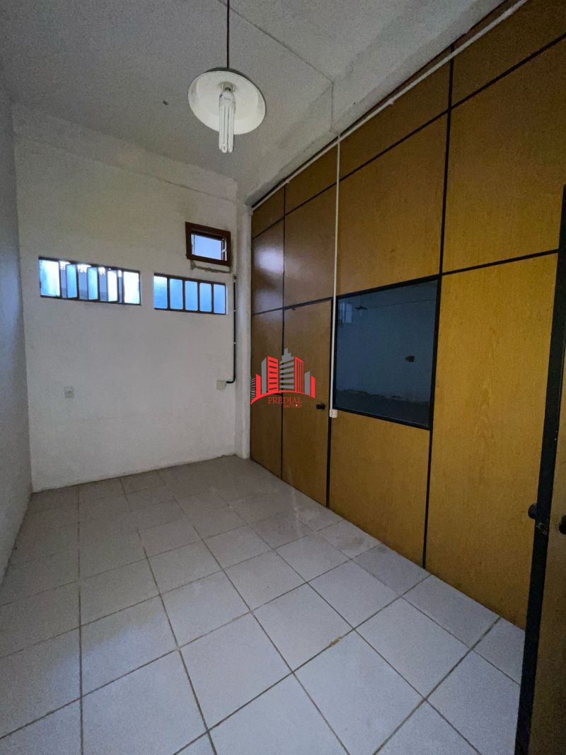 Prédio com 8 banheiros e 500m² para alugar no bairro São José, Canoas