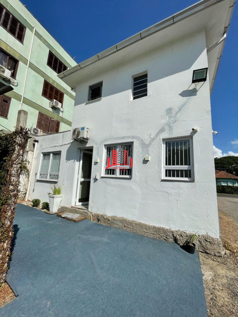 PRÉDIO COMERCIAL NO CENTRO – PRONTO PARA SUA EMPRESA!