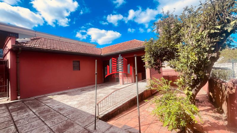 CASA COMERCIAL PARA LOCAÇÃO NO CENTRO DE CANOAS!