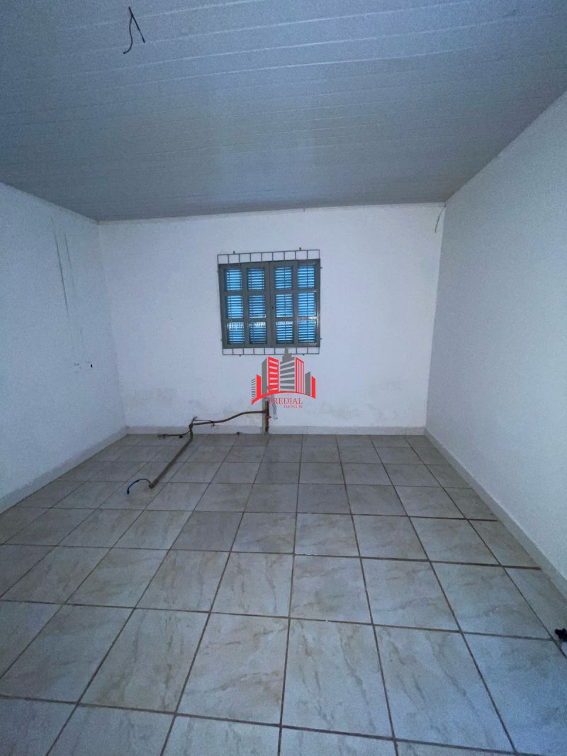 Casa Comercial com 2 quartos, 1 banheiro e 50m² para alugar no bairro Mato Grande, Canoas