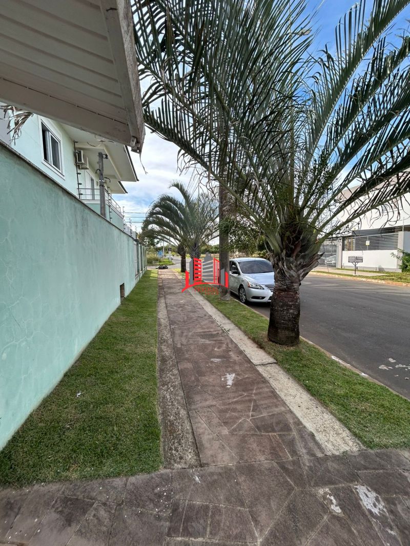 Excelente Sobrado Comercial para Locação - Mont Serrat, Canoas/RS