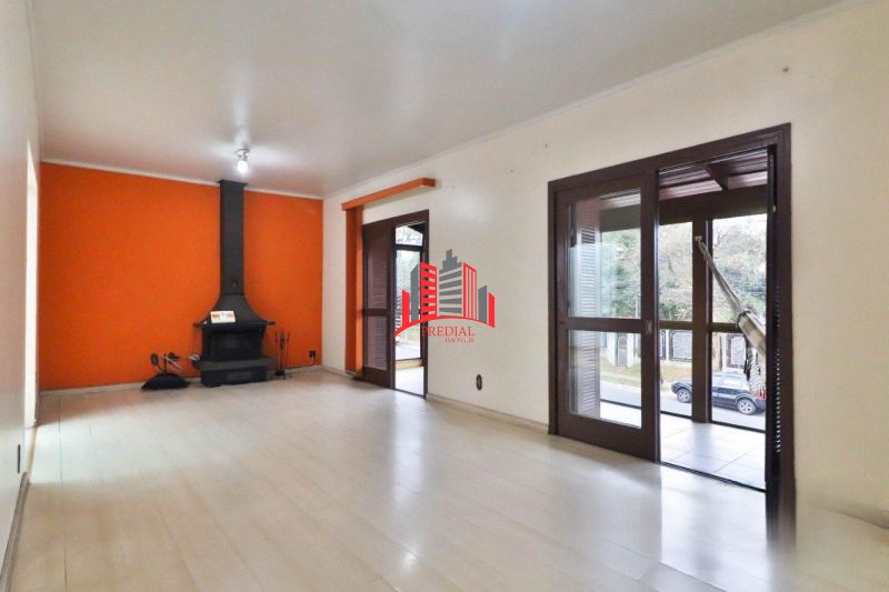 Casa comercial para locação no centro de Canoas