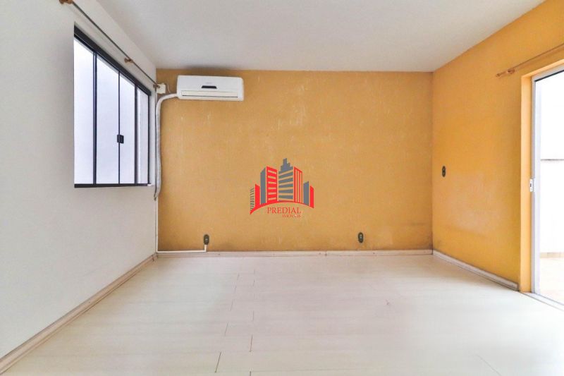 Casa comercial para locação no centro de Canoas