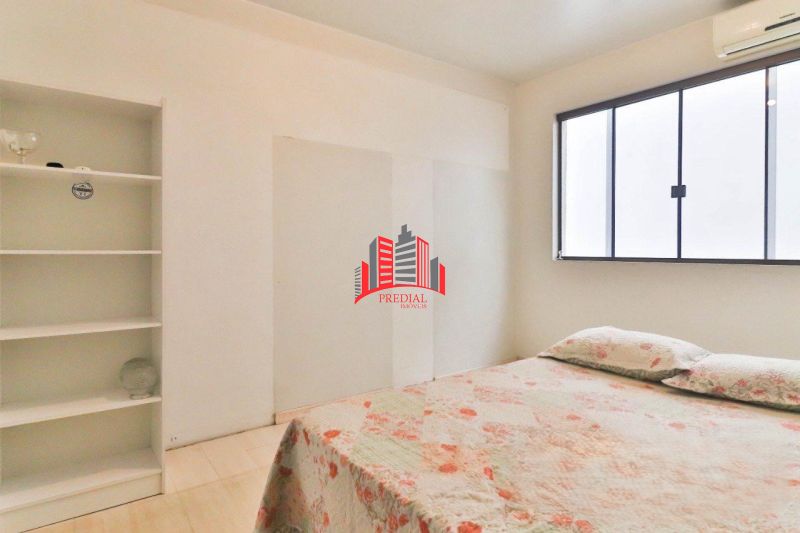 Casa comercial para locação no centro de Canoas