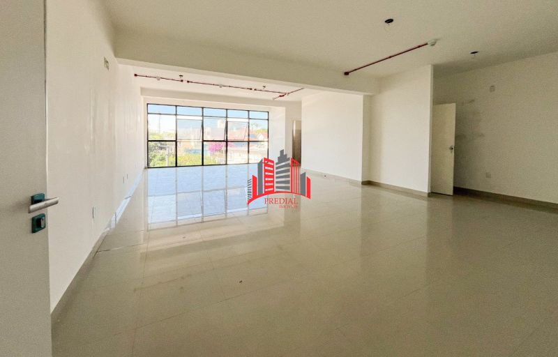 Prédio com 15 banheiros e 1500m² para alugar no bairro Igara, Canoas