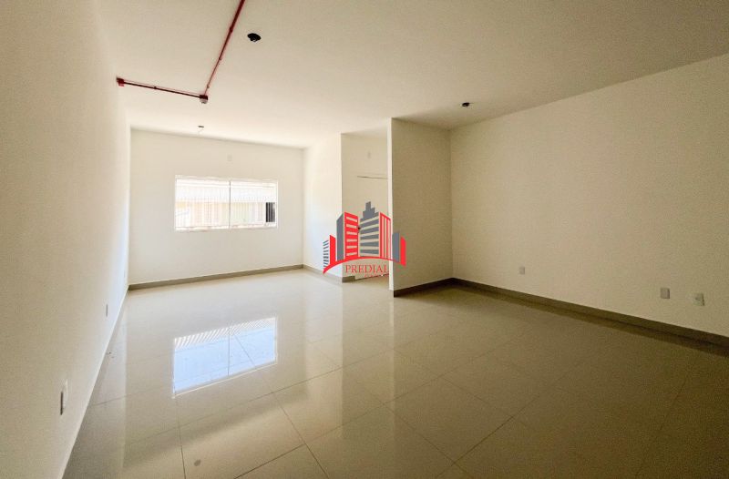 Prédio com 15 banheiros e 1500m² para alugar no bairro Igara, Canoas