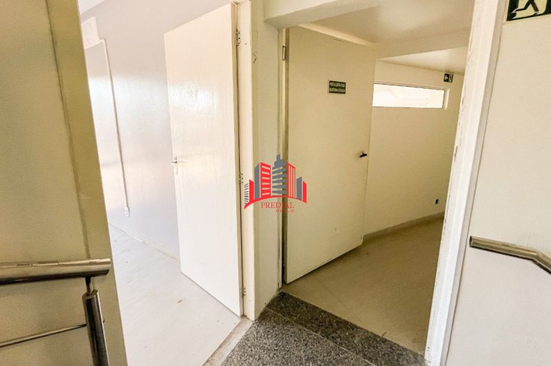 Prédio com 15 banheiros e 1500m² para alugar no bairro Igara, Canoas
