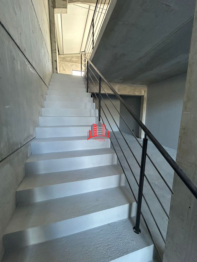 Loja com 1 banheiro e 146m² para alugar no bairro Igara, Canoas