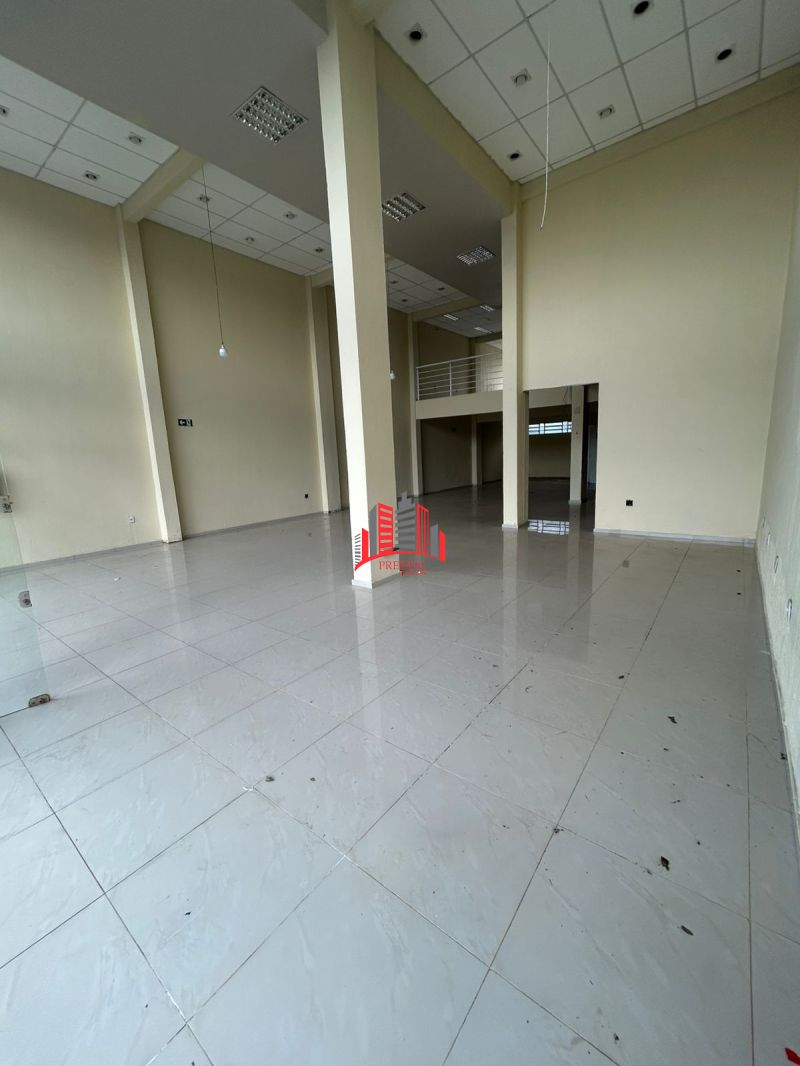 Loja com 3 banheiros e 250m² para alugar no bairro Mathias Velho, Canoas