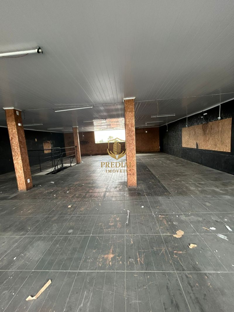 Sala comercial ensolarada com 150m² no bairro Mathias Velho em Canoas