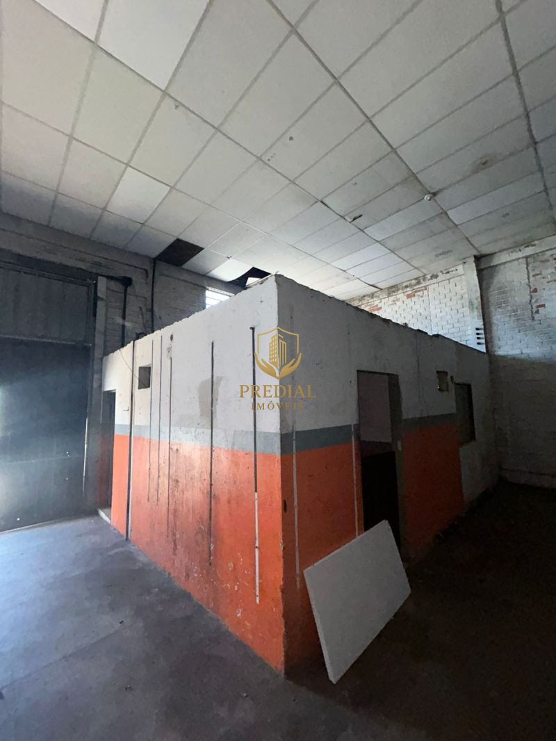 PAVILHÃO PARA LOCAÇÃO NA DIVISA COM A AV GETULIO VARGAS - CANOAS
