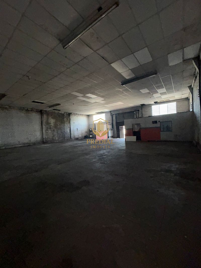 PAVILHÃO PARA LOCAÇÃO NA DIVISA COM A AV GETULIO VARGAS - CANOAS