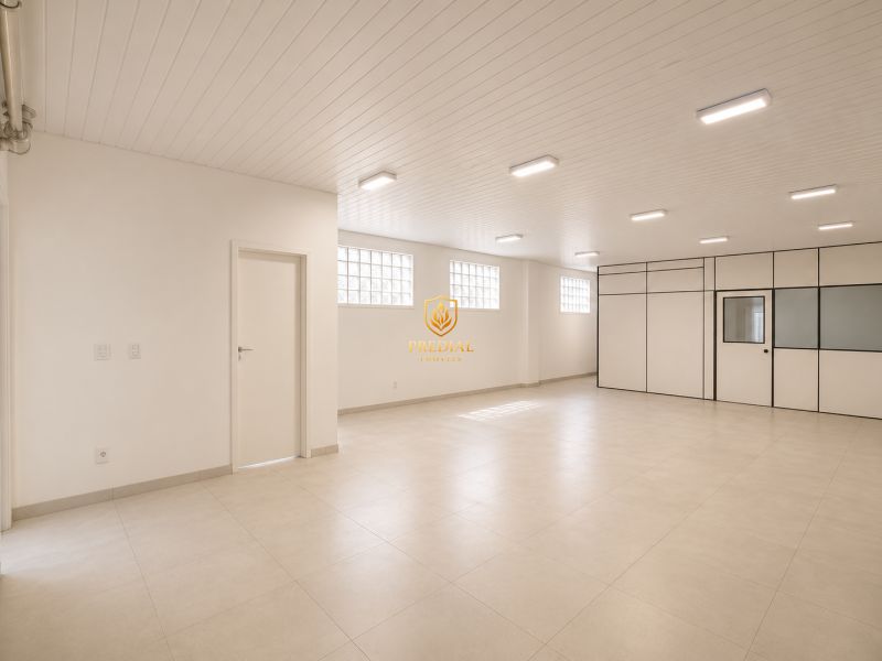 Loja com 1 banheiro e 220m² para alugar no bairro Niterói, Canoas