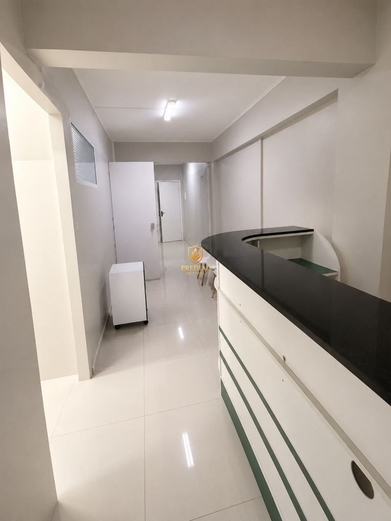 Sala comercial com divisórias no centro de Canoas próxima ao trem e comércio local
