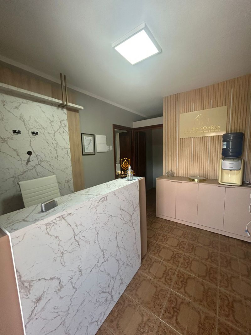Casa com 5 quartos, 3 banheiros e 350m² para alugar no bairro Centro, Canoas