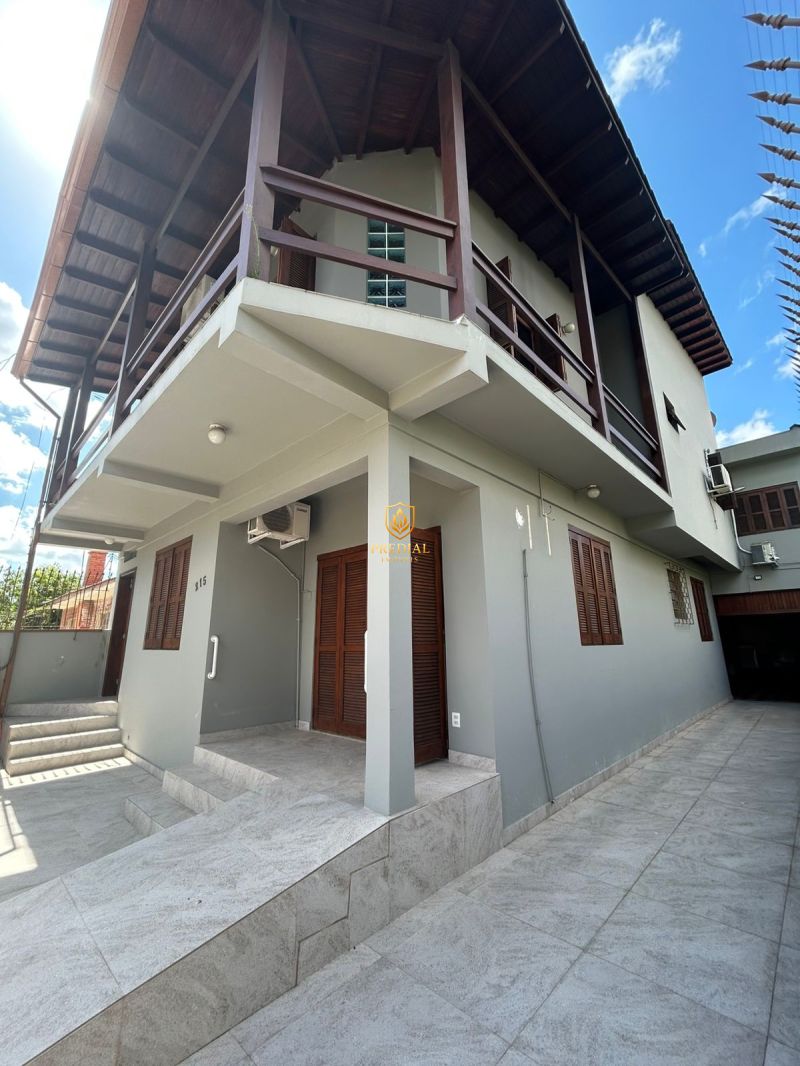 Casa com 5 quartos, 3 banheiros e 350m² para alugar no bairro Centro, Canoas