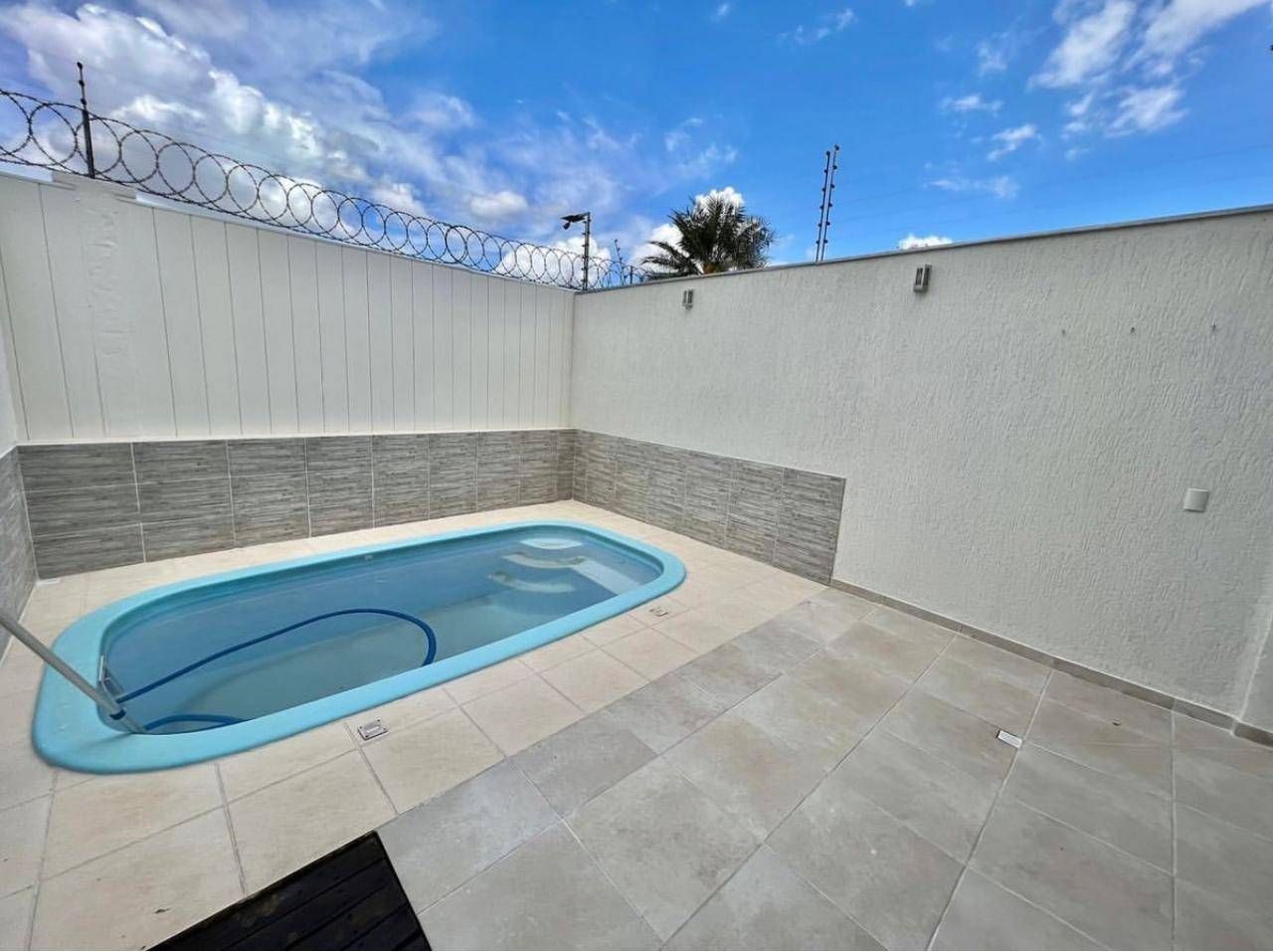 Sobrado com 3 quartos, 3 banheiros e 166m² para alugar no bairro Montserrat, Canoas