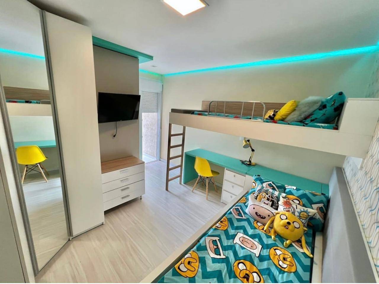 Sobrado com 3 quartos, 3 banheiros e 166m² para alugar no bairro Montserrat, Canoas